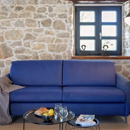 别墅 Rustic Dvori With Outdoor Pool In Porec *