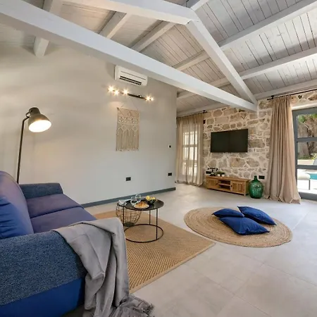Rustic Dvori With Outdoor Pool In Porec Vrznaveri