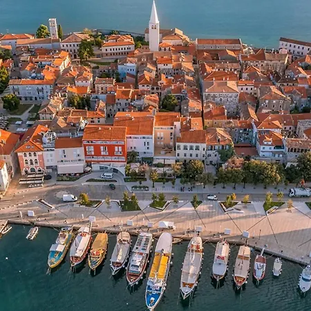 Вилла Rustic Dvori With Outdoor Pool In Porec
